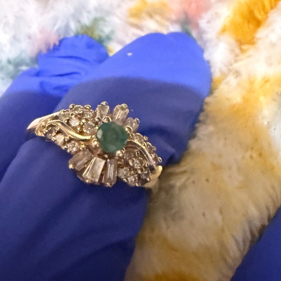 Vintage 10kt Gold Emerald & 19 Genuine Diamond Ballerina (cocktail) Ring 7 1/2 - Picture 8 of 16